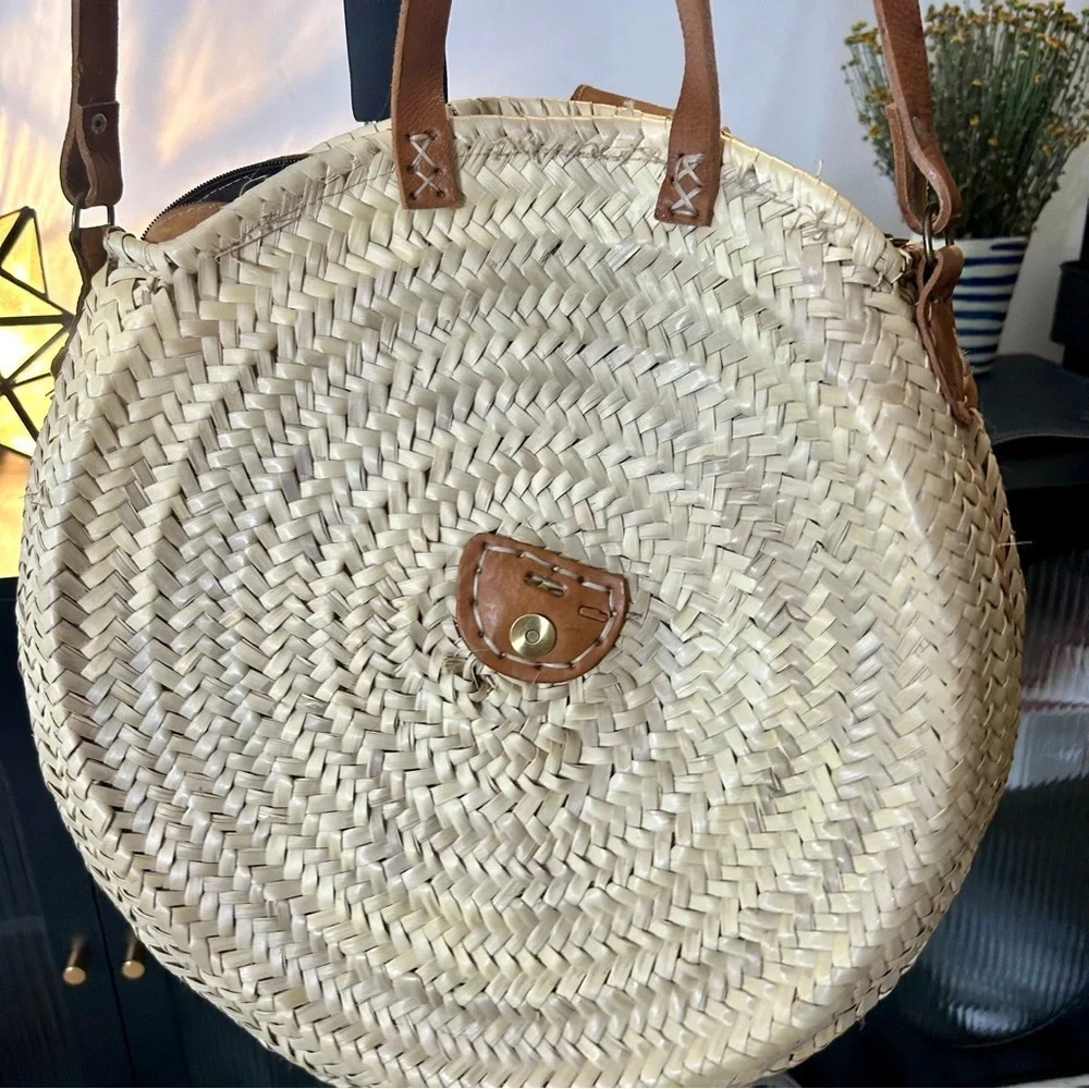 Moroccan Circle Basket Weaved Bag/Purse - Picture 4 of 11